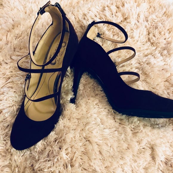 Circus Heels - Picture 2 of 7